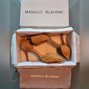 Manolo Blahnik  pump